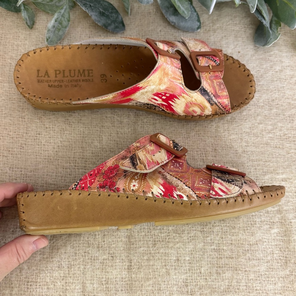 La Plume Jen Tribal slip on sandal red tan floral paisley women size 39 8.5 9